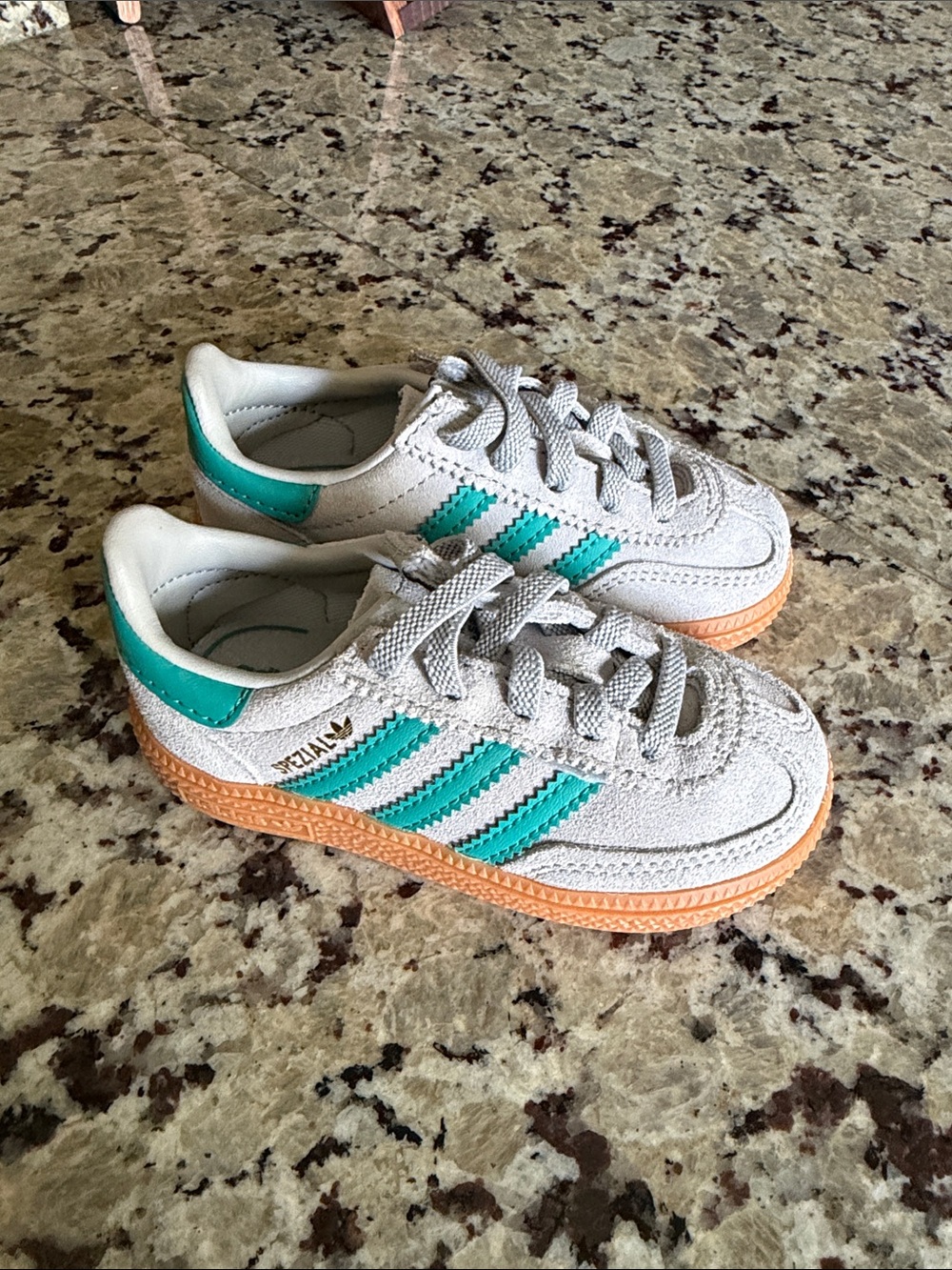 adidas Kids Sneakers in Grey with Teal Stripes and Gum Sole - NEVER BEEN WORN!!